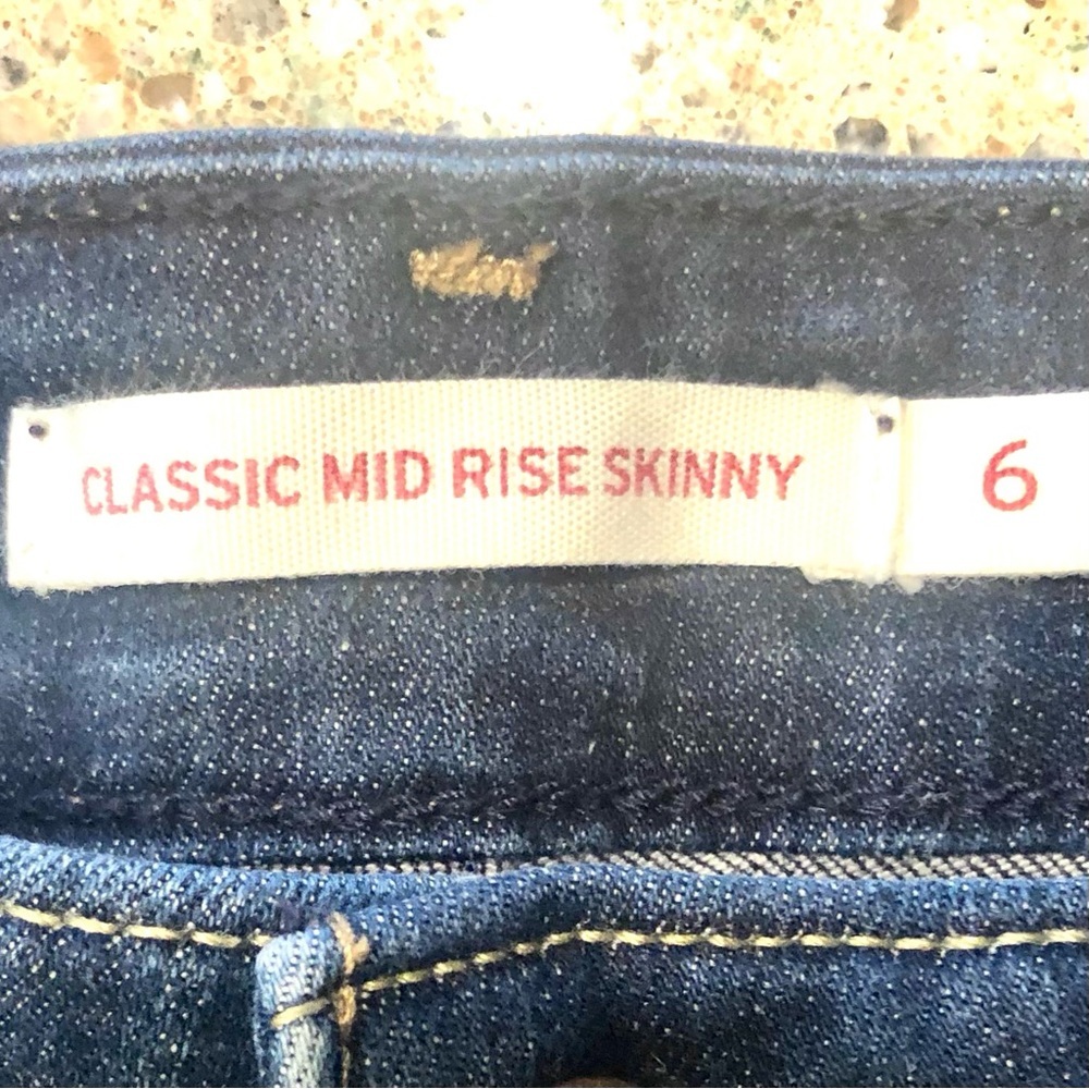 Levi’s Classic Mid Rise Skinny Jeans in Dark Blue Women’s 6 - Picture 7 of 7